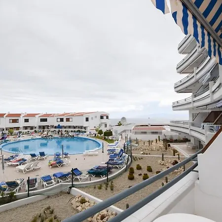 Club Atlantis 28 - One Bed *