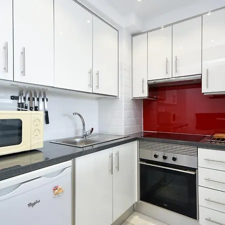 Club Atlantis 28 - One Bed * Costa Adeje (Tenerife)