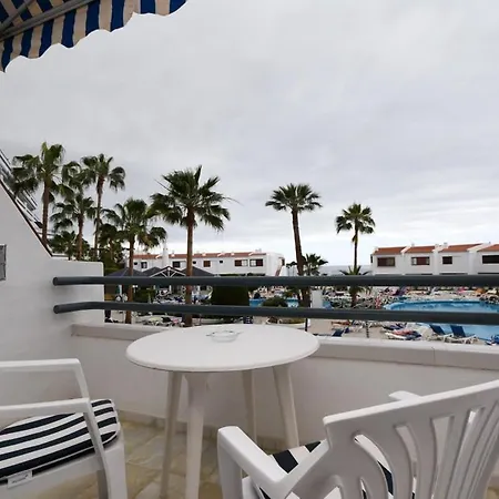 Club Atlantis 28 - One Bed Адехе